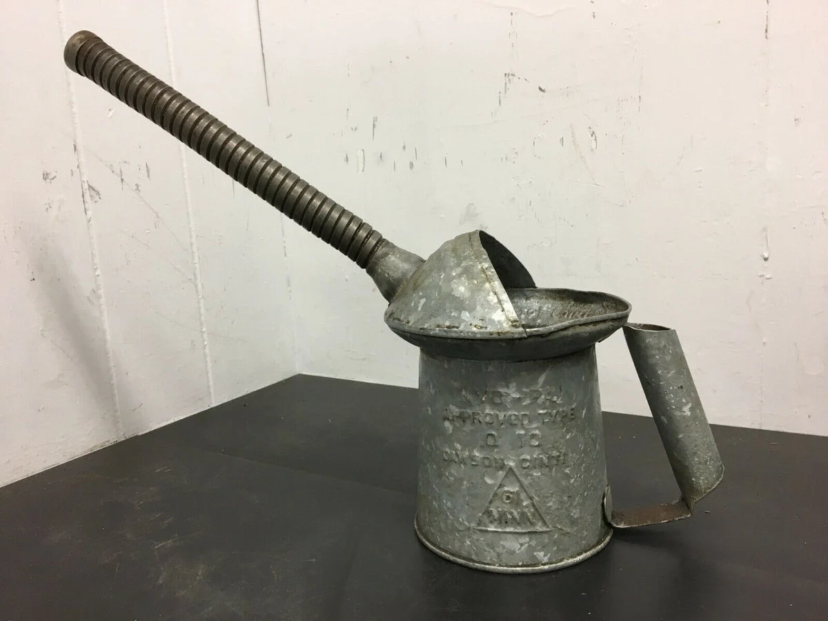 VTG ONE QUART GALVANIZED OIL CAN w/ FLEX SPOUT Type Q10 NYC-PA Approved 61 MINN